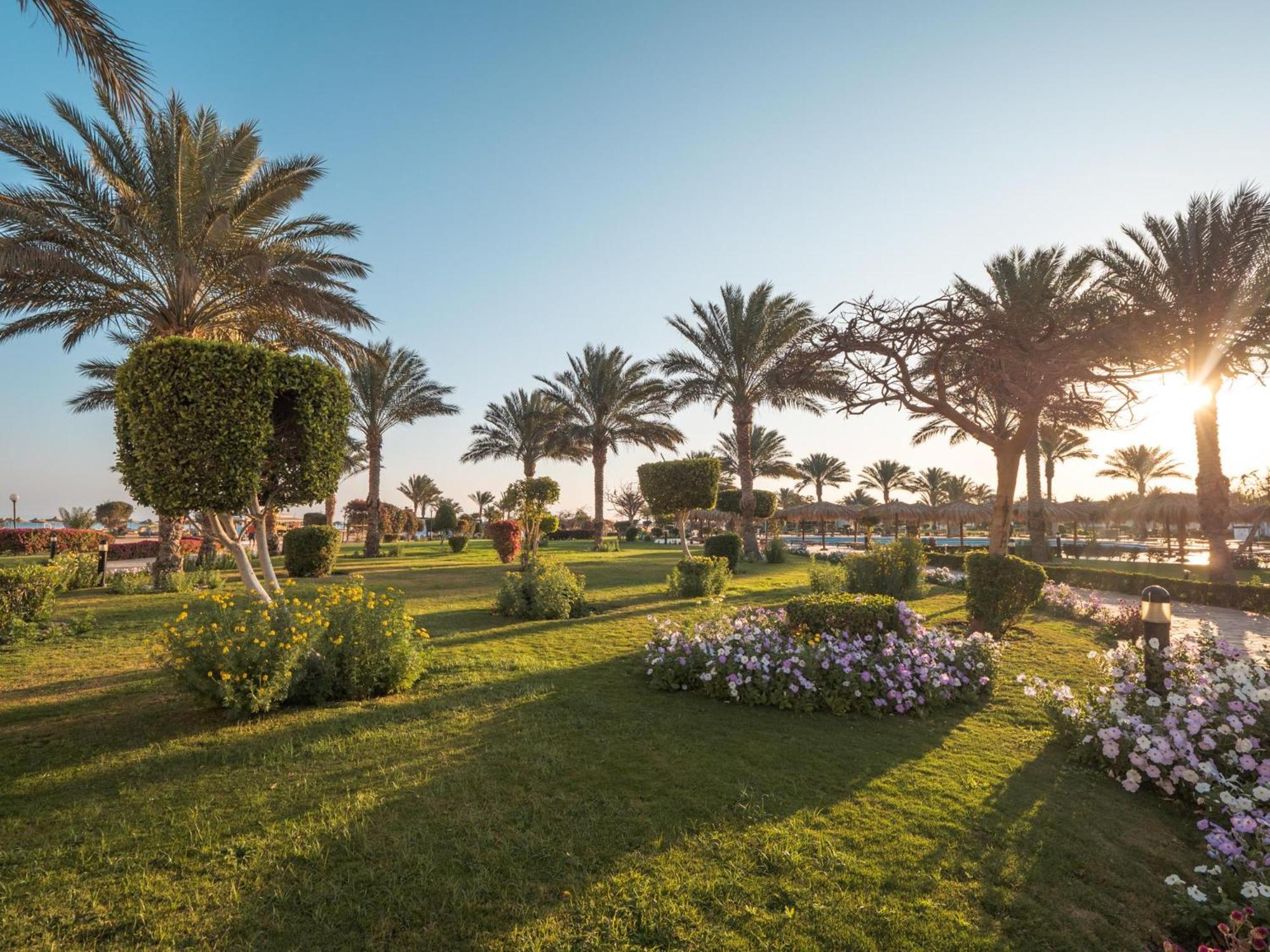 Hurghada Long Beach Resort Esterno foto